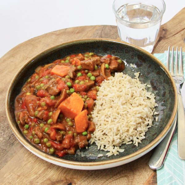 Goulash met rundvlees en rijst