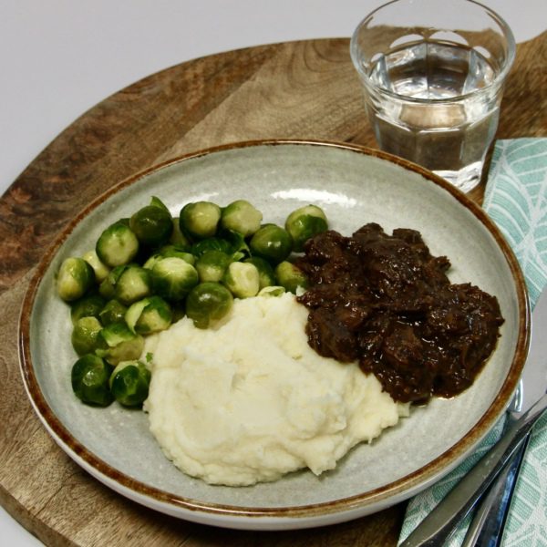 Stoofvlees met spruitjes en puree