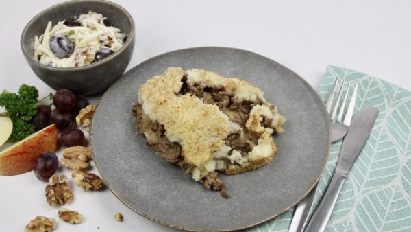 Hete bliksem met waldorfsalade*