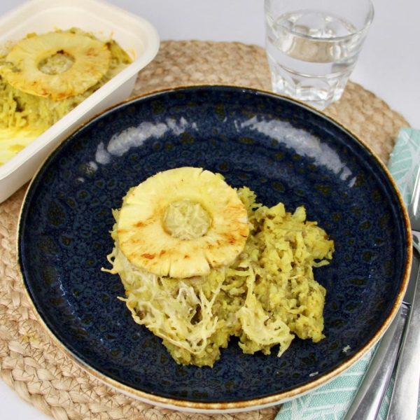 Zomerse zuurkoolschotel met ananas